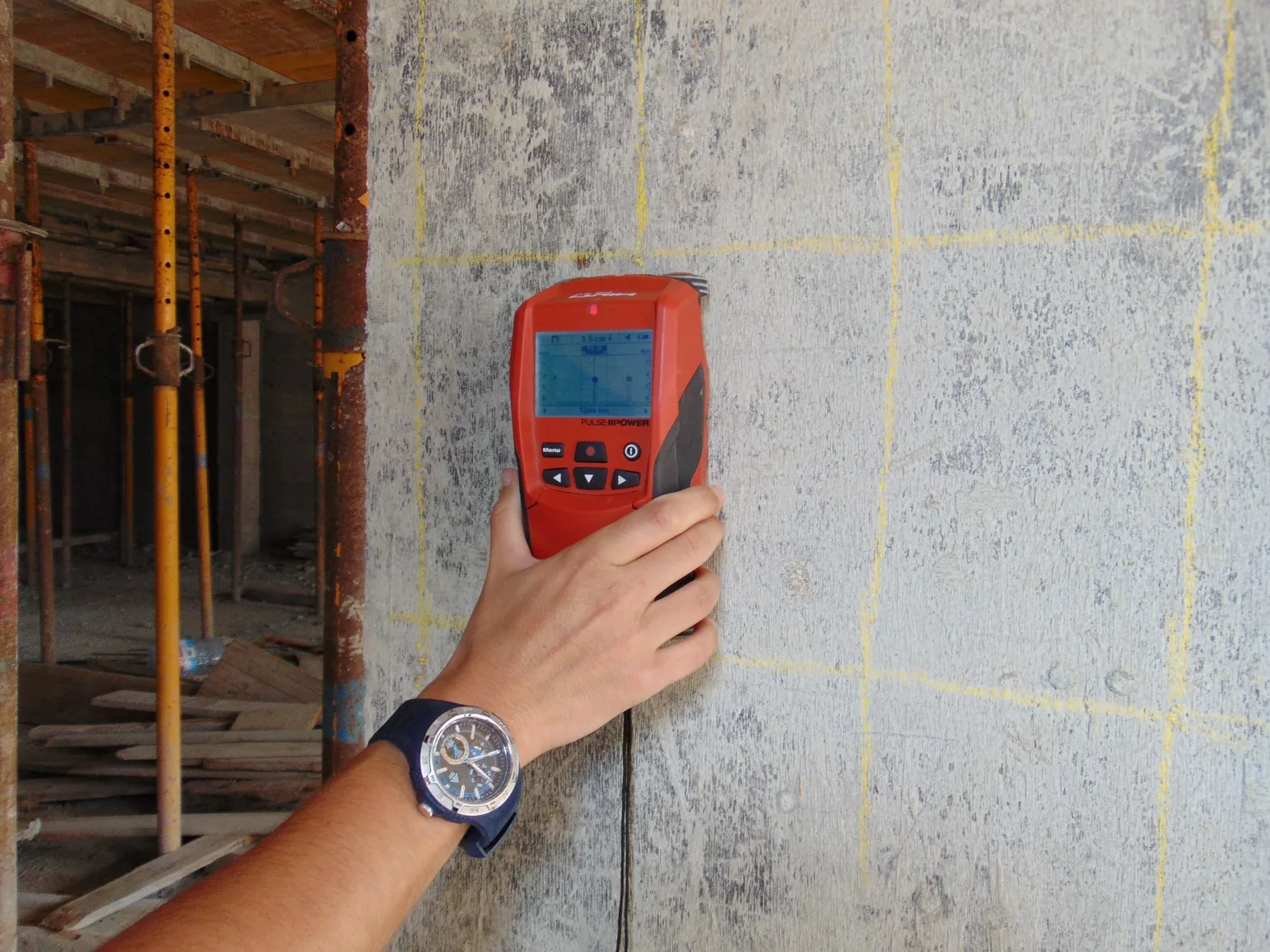 Image 2 from the structural survey gallery.